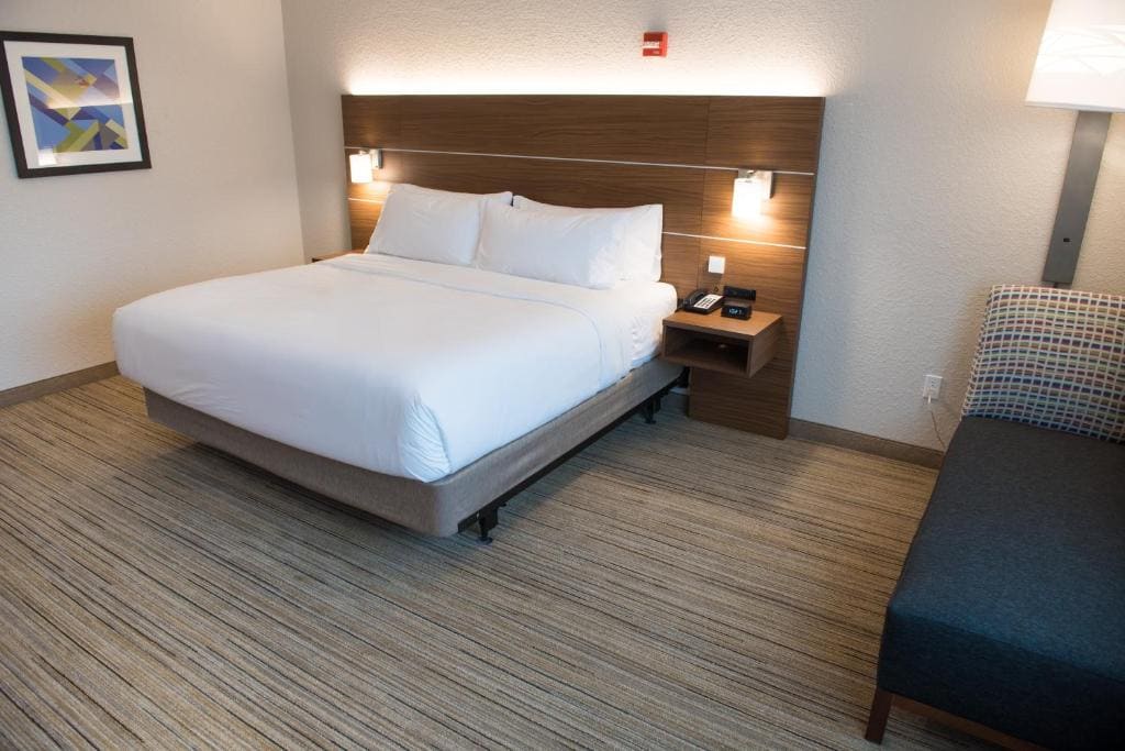 Standard King Room room - Image 2