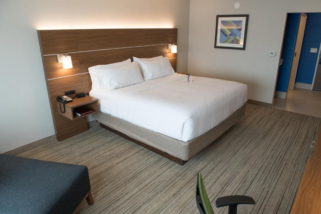 Standard King Room room - Image 3