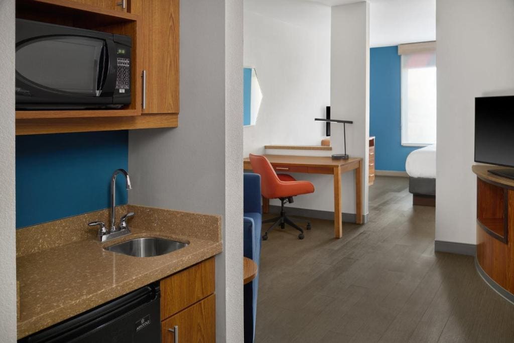 King Suite room - Image 2