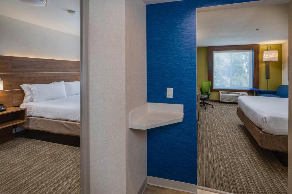 Two-Bedroom Suite room - Image 2