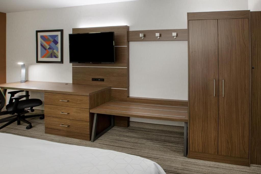 Two-Bedroom Suite room - Image 1