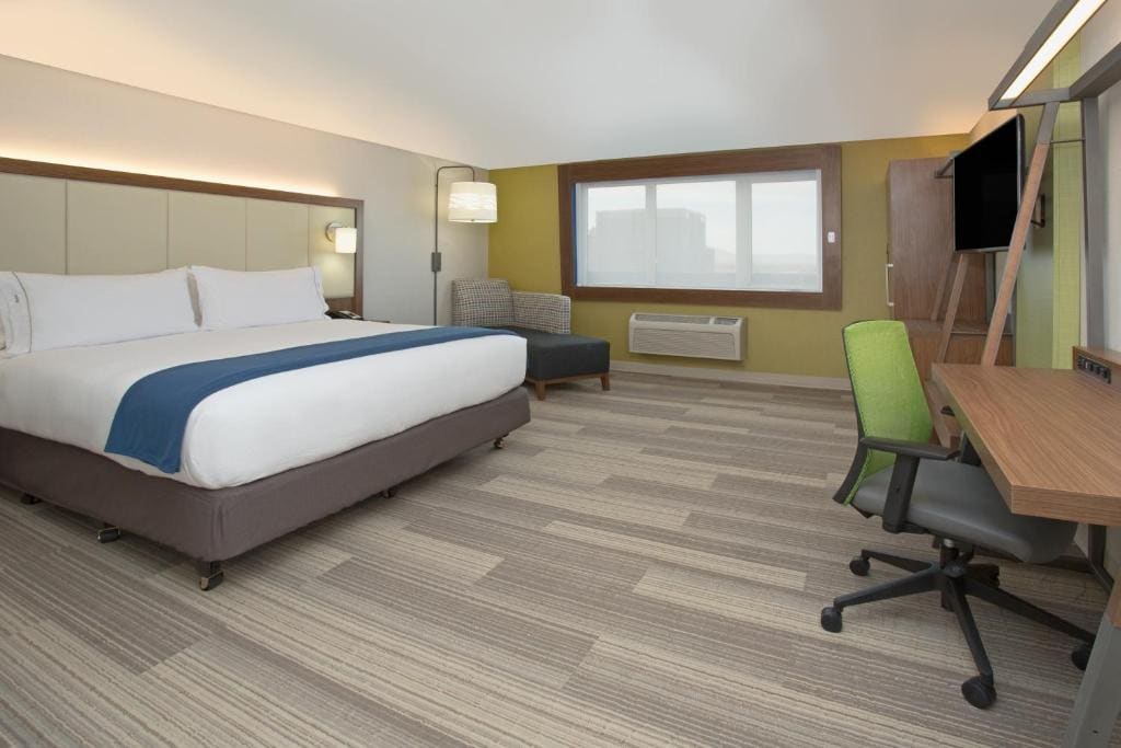 Standard King Room with Extra Space room - Image 1