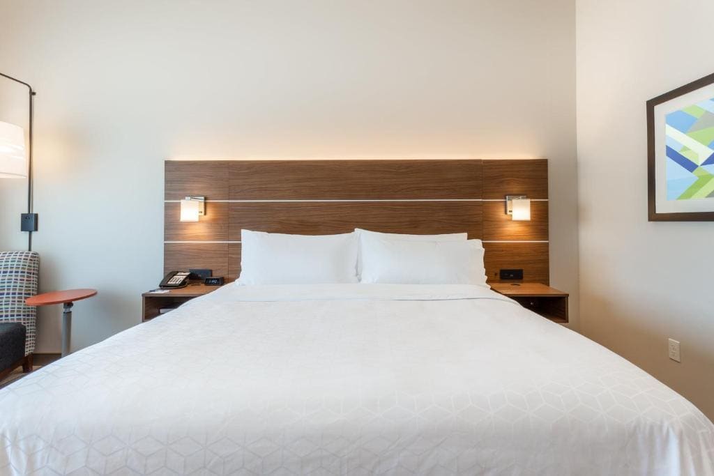 Standard King Room room - Image 1