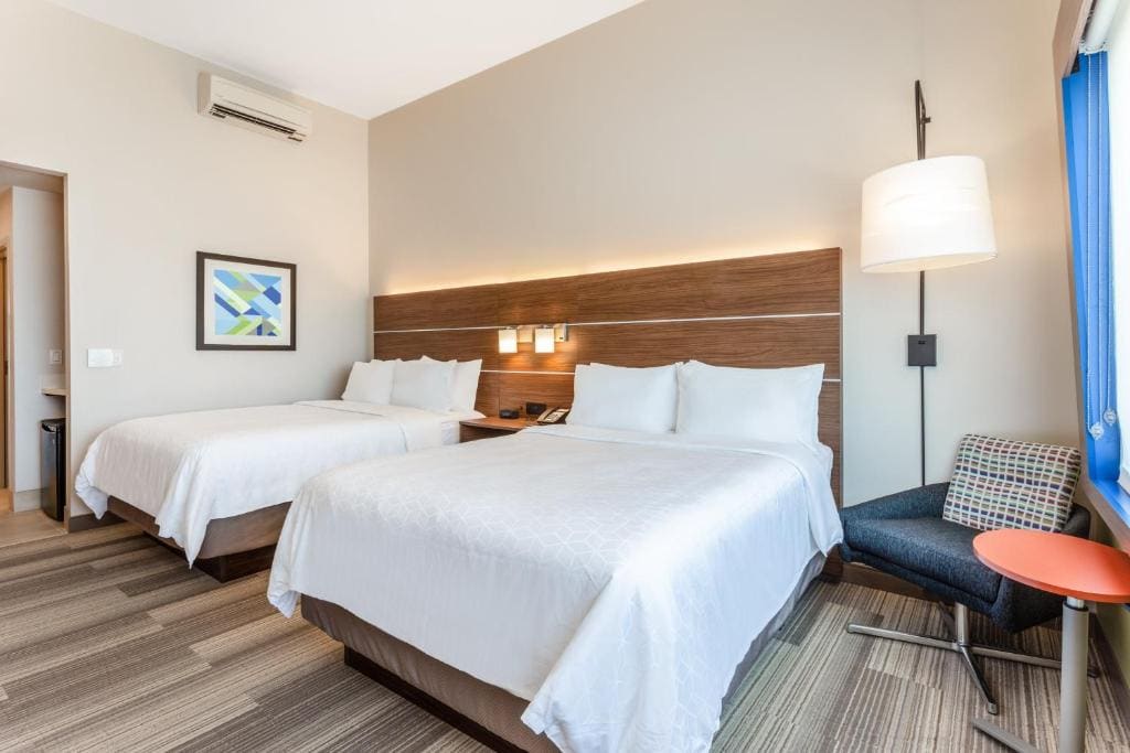 Standard Queen Room with Two Queen Beds room - Image 1