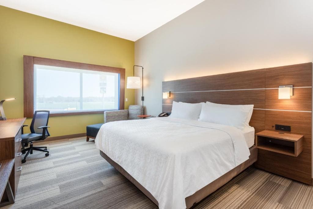 Standard King Room room - Image 2