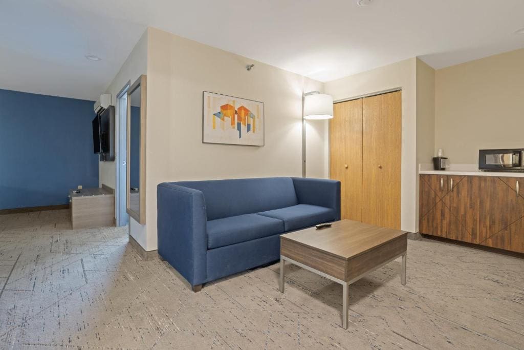 Two-Bedroom Suite room - Image 2
