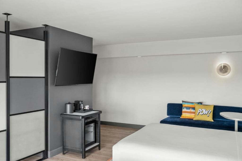 Larger Queen Room with Two Queen Beds room - Image 2