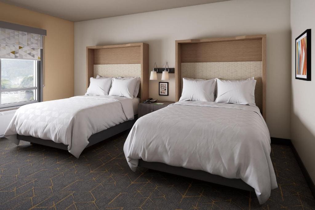 Standard Room with Two Queen Beds room - Image 2