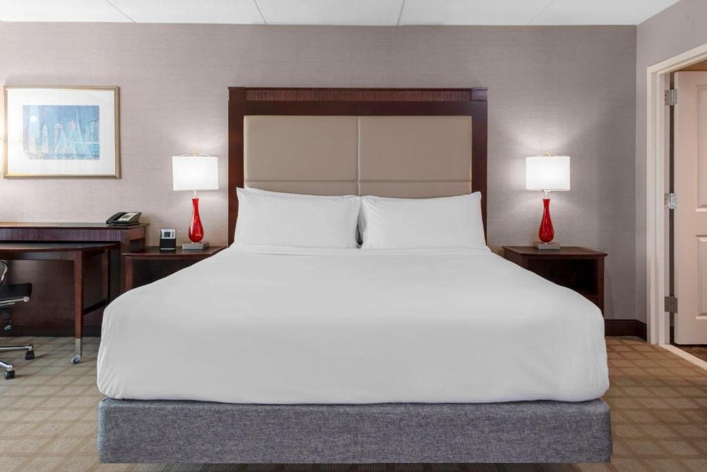 1 King One-Bedroom Suite room - Image 1