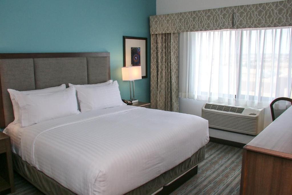 Standard King Room room - Image 3