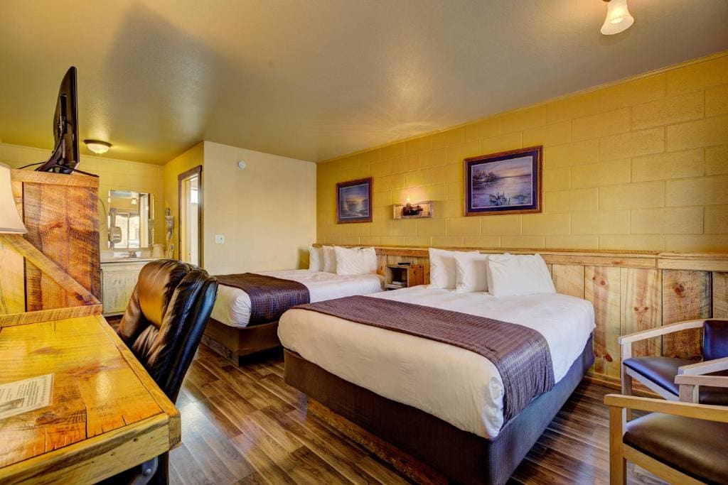 Two-Bedroom Deluxe Apartment room - Image 2