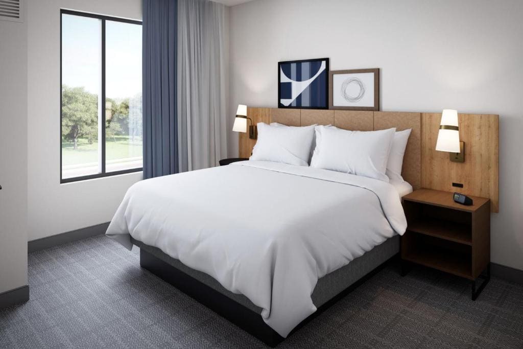 One-Bedroom King Suite room - Image 1