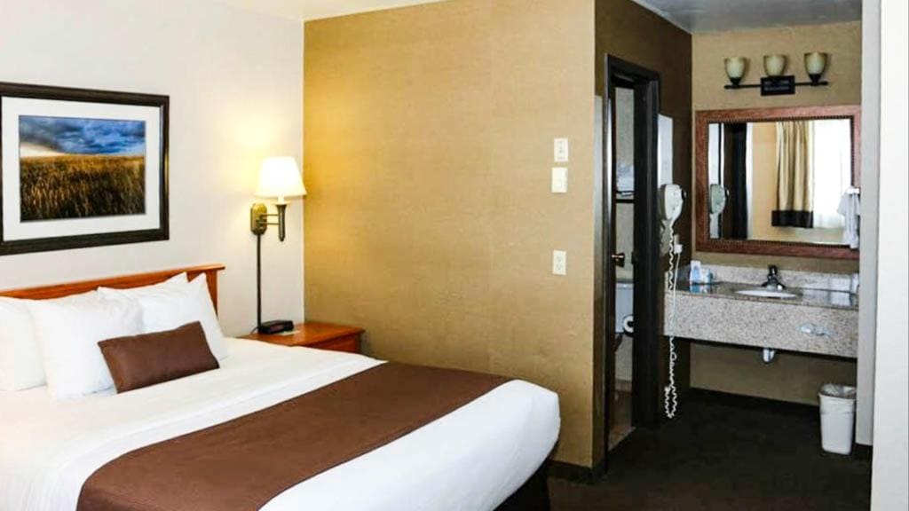 Queen Room - Non-Smoking room - Image 2