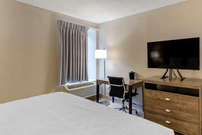 Queen Room - Non Smoking room - Image 1