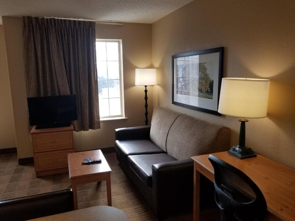 1 King Bed | Non-Smoking, Kitchen room - Image 1