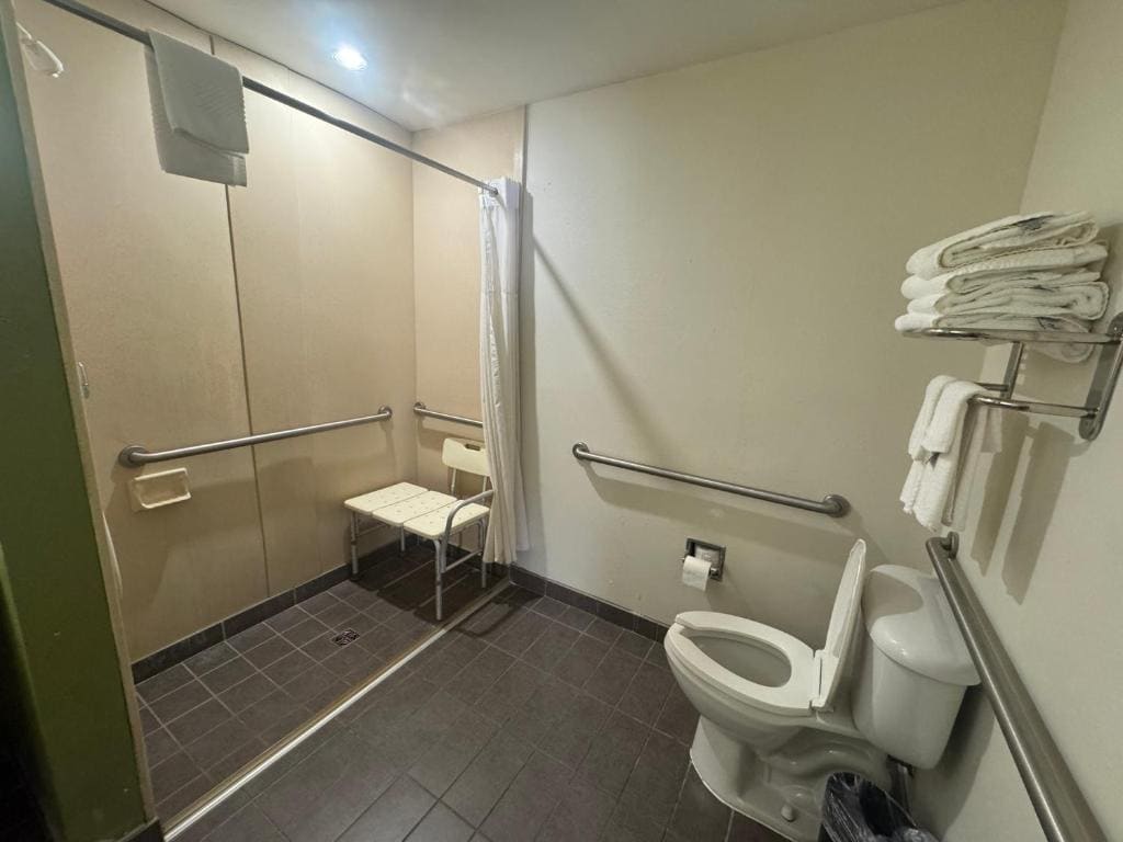 Quadruple Room with One King Bed and One Double Bed - Accessible/Non-Smoking room - Image 2