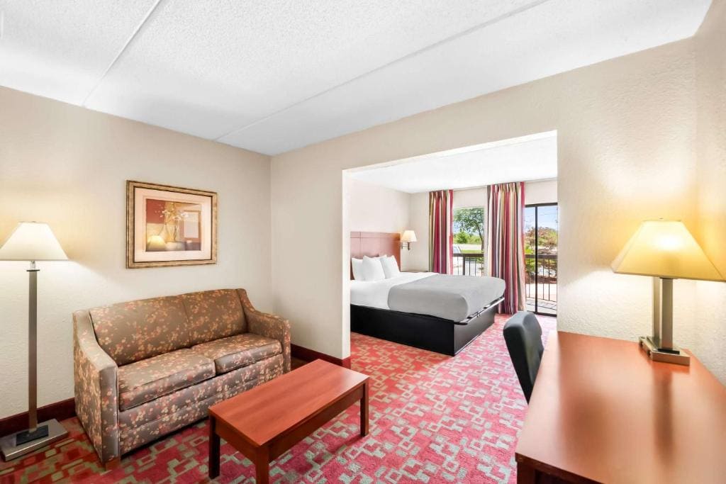 Double Room with Two Double Beds - Smoking room - Image 2