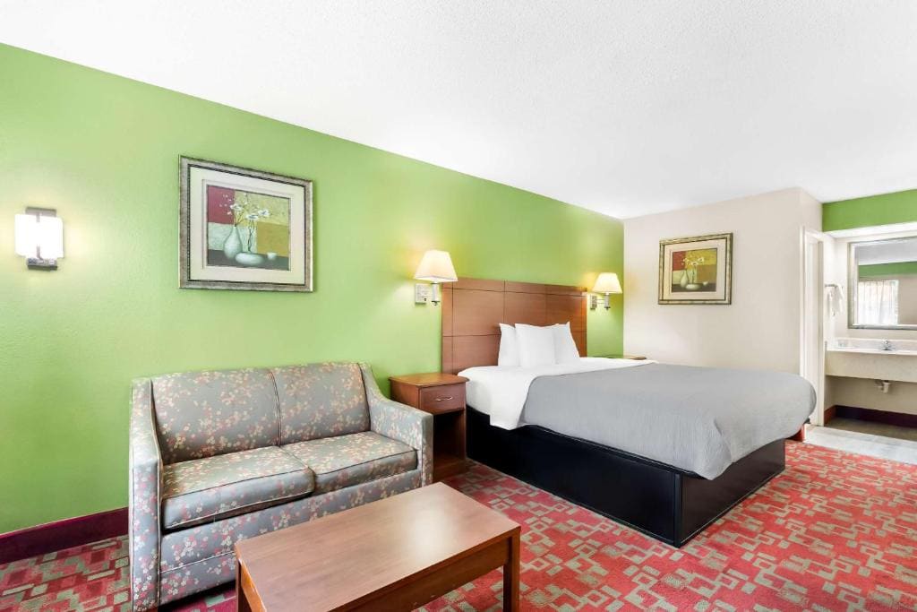 King Room - Non-Smoking room - Image 2