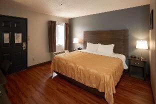 King Room - Non Smoking room - Image 1