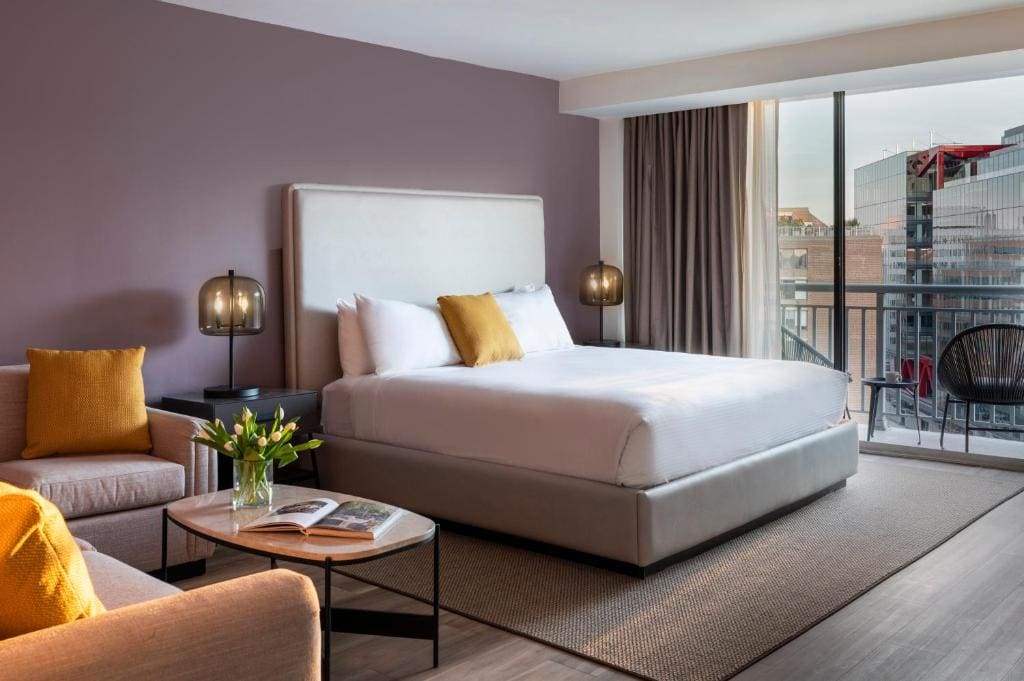 King Studio Suite with Balcony room - Image 1