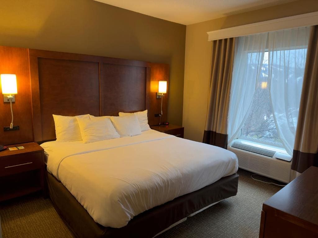 One King Bed Apartment, Full Kitchen - Non Smoking room - Image 1