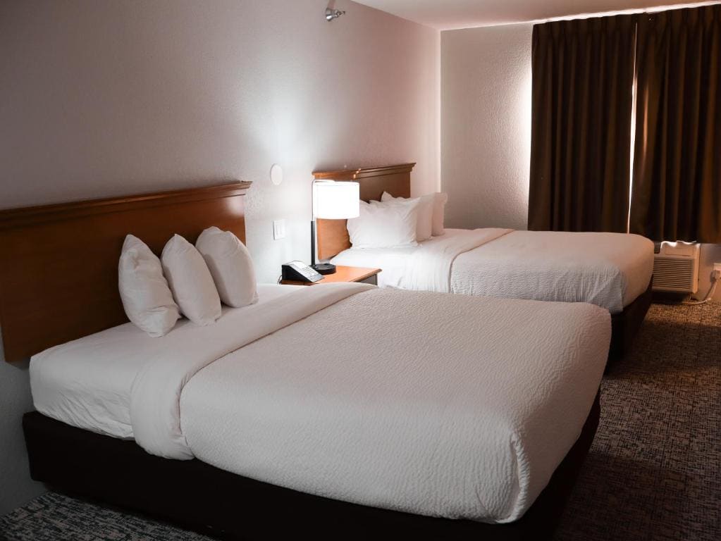King Room - Non-Smoking room - Image 1