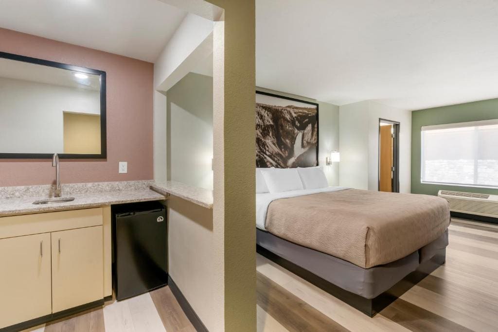 Superior King Room - Non Smoking room - Image 1