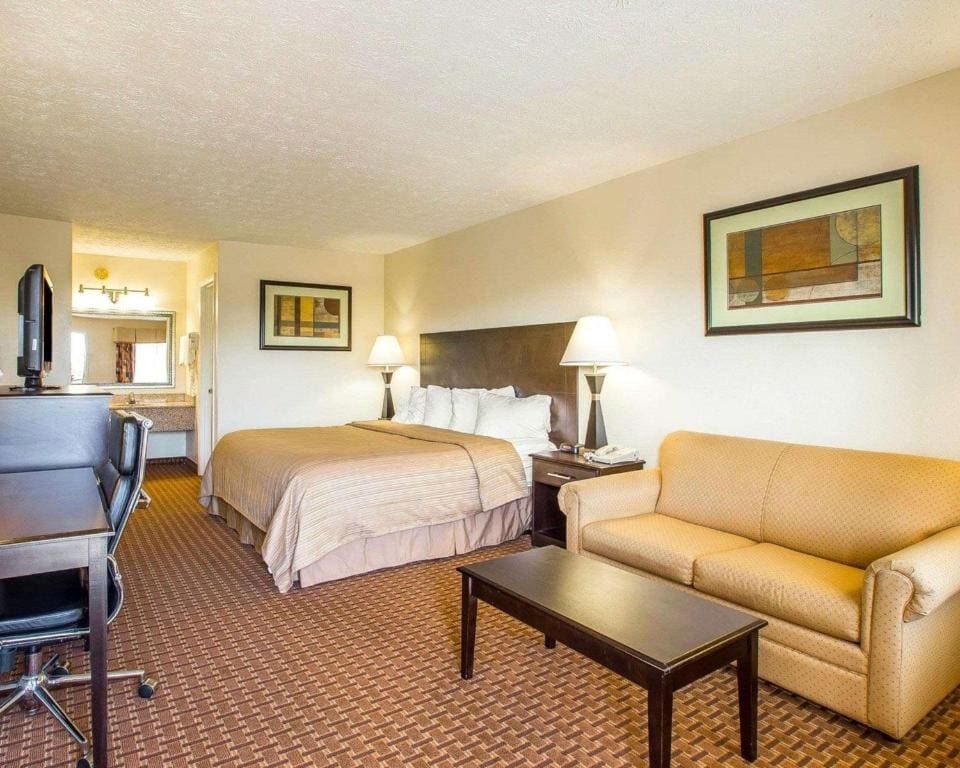 King Room - Non Smoking room - Image 3