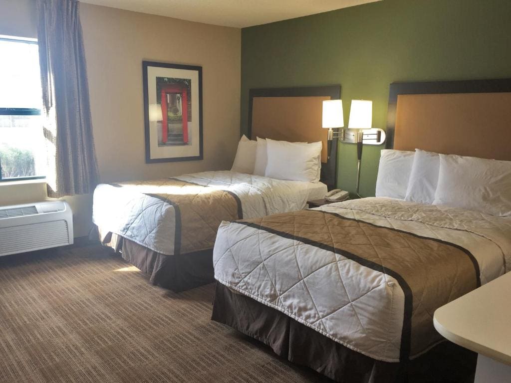 Studio with 2 Double Beds - Non-Smoking room - Image 2