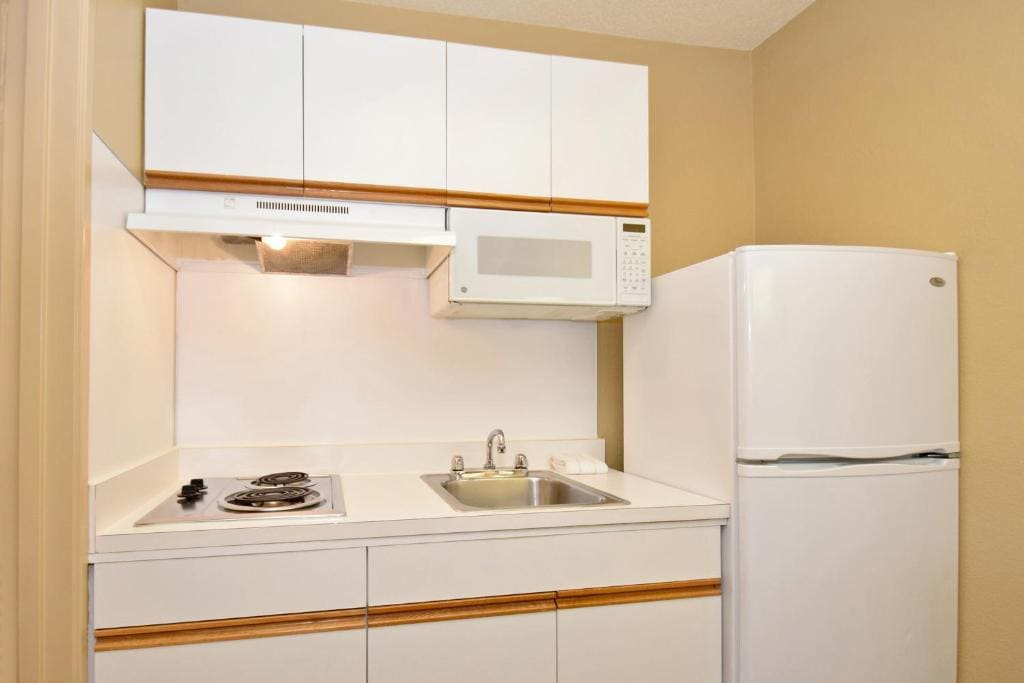 Queen Studio - Non-Smoking room - Image 3