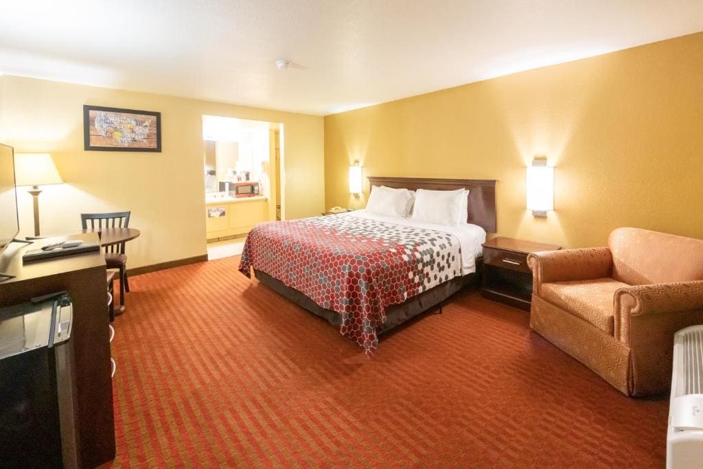 King Room - Non-Smoking room - Image 3
