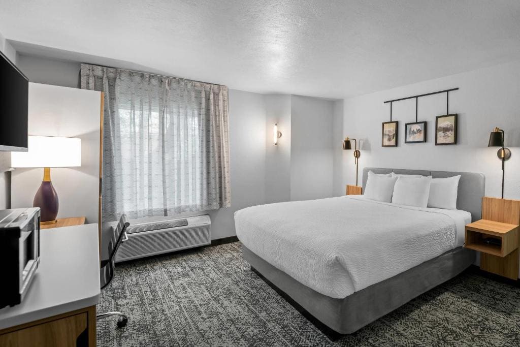 King Room - Non-Smoking room - Image 3