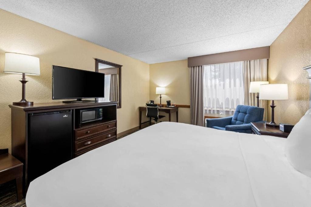 King Room - Disability Access/Non-Smoking room - Image 2