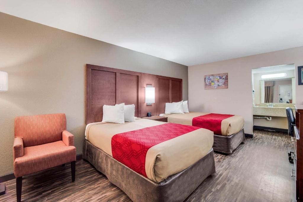 Double Room with Two Double Beds - Non-Smoking room - Image 1