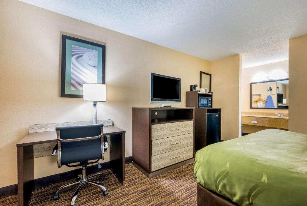 King Room - Non-Smoking room - Image 1