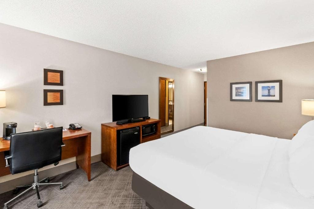 King Room - Non-Smoking room - Image 2