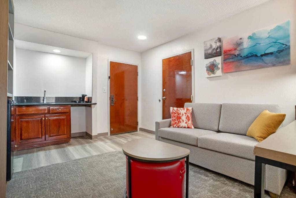 Standard King Room room - Image 1
