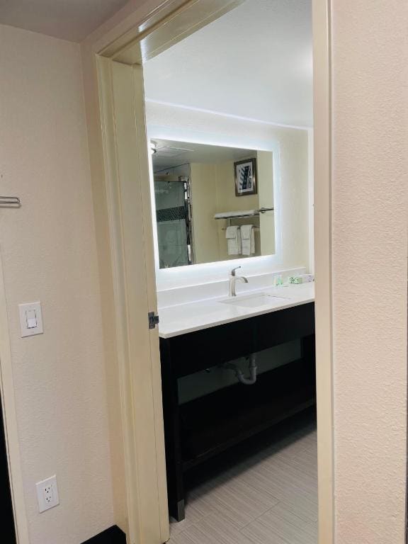Efficiency King Room - Non Smoking room - Image 3