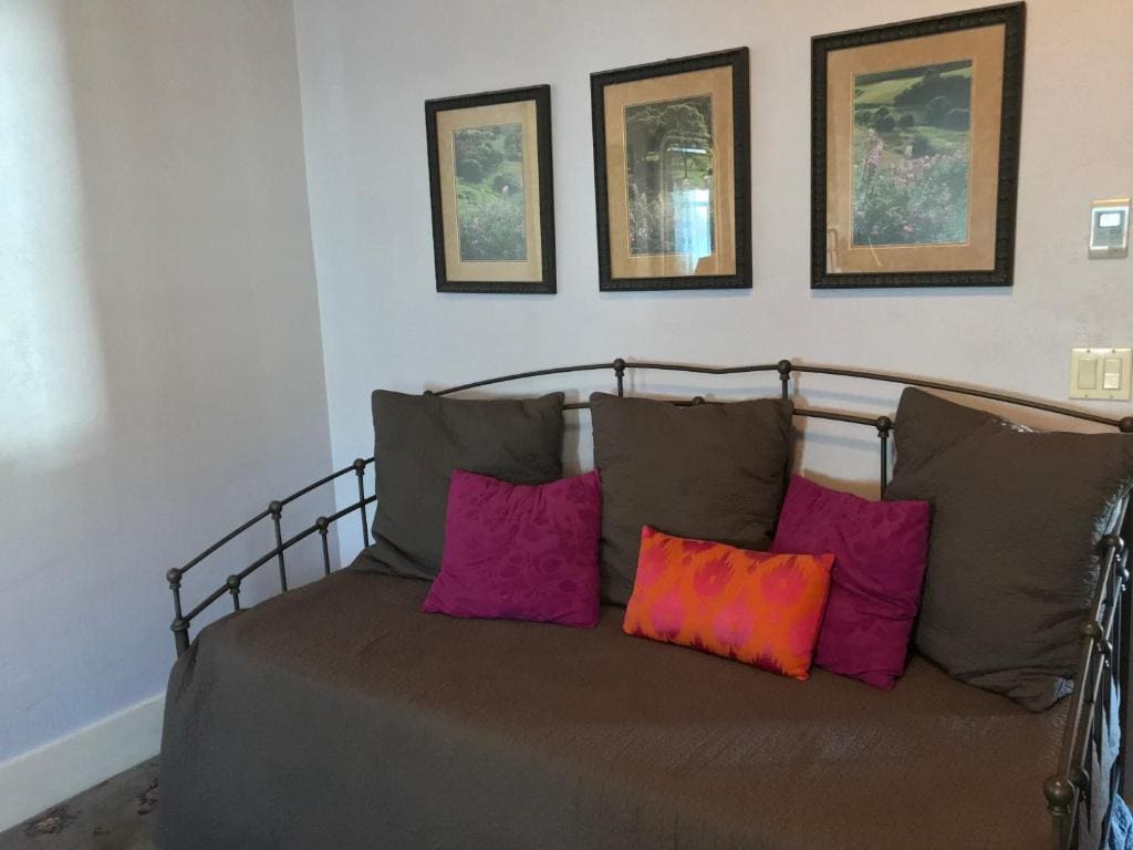 Superior King Suite room - Image 2