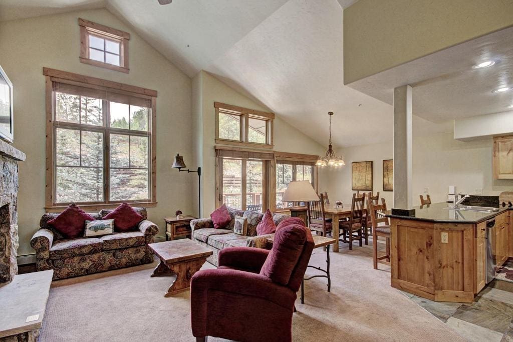 Two-Bedroom Townhouse room - Image 1