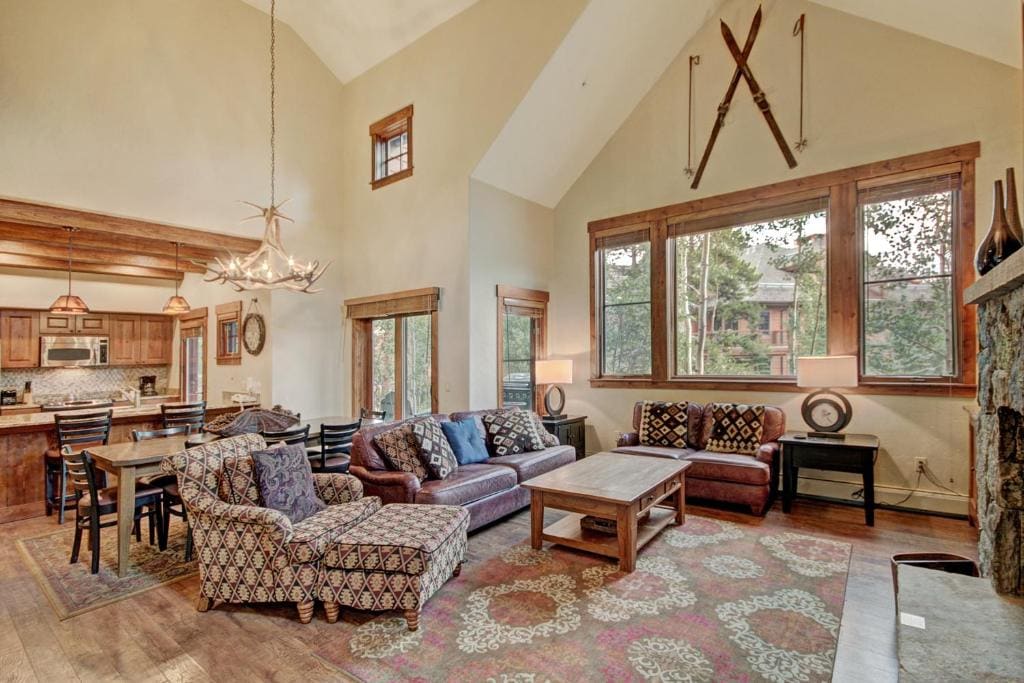 Three-Bedroom Townhouse room - Image 1