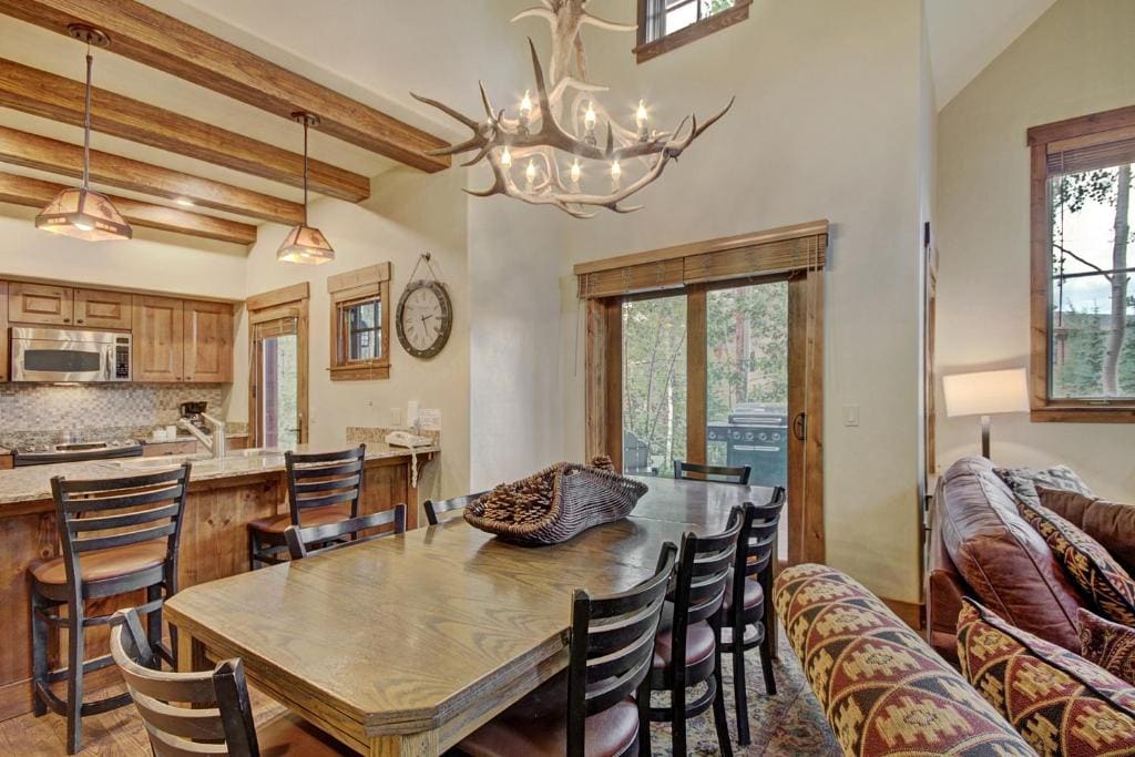 Three-Bedroom Townhouse room - Image 2
