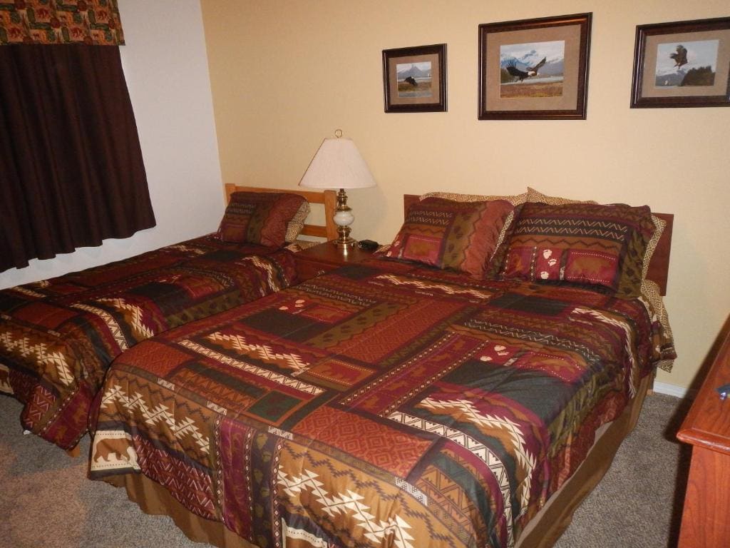 Deluxe Queen Room room - Image 2