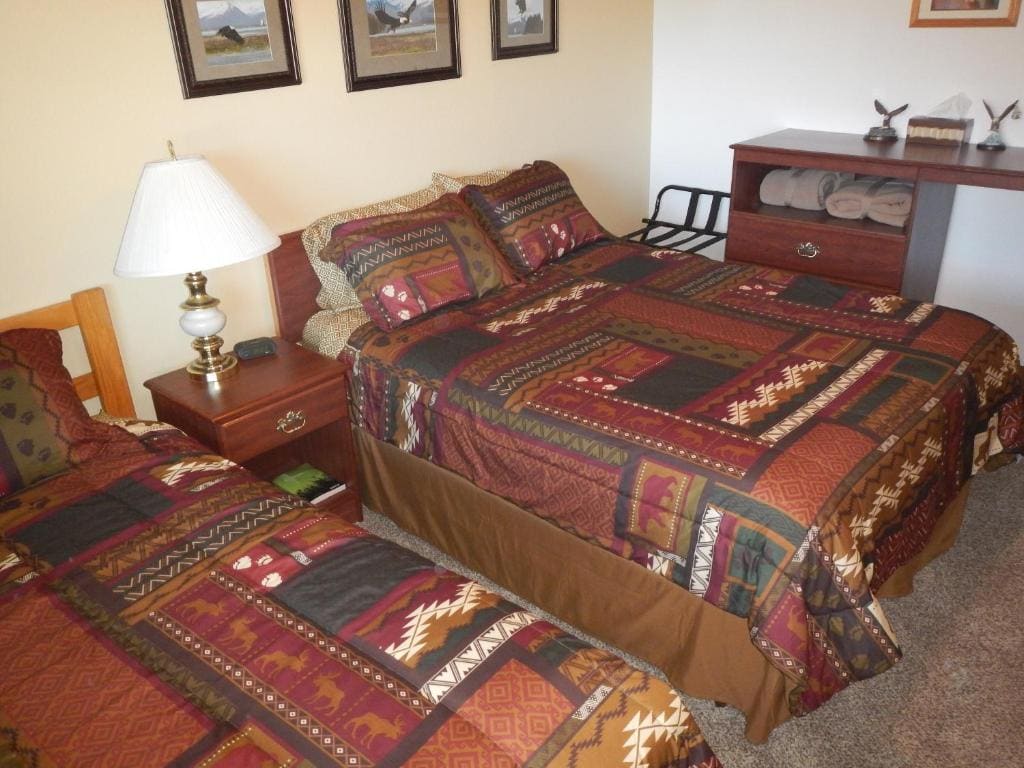 Deluxe Queen Room room - Image 3