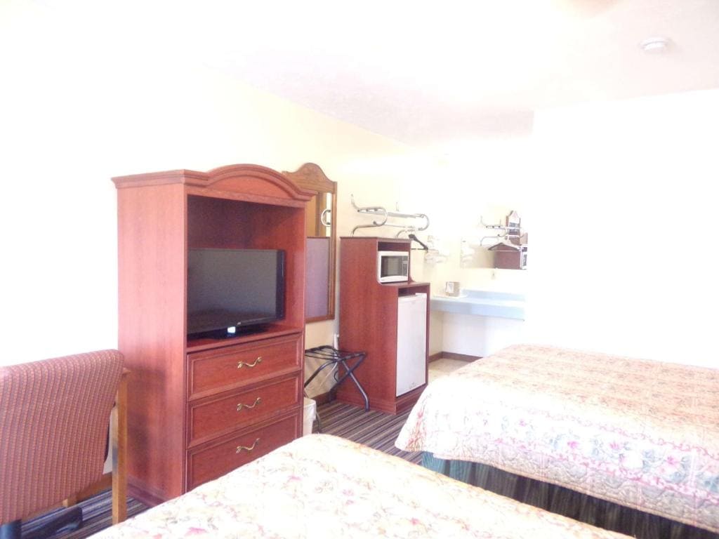 Double Room with Two Double Beds room - Image 1