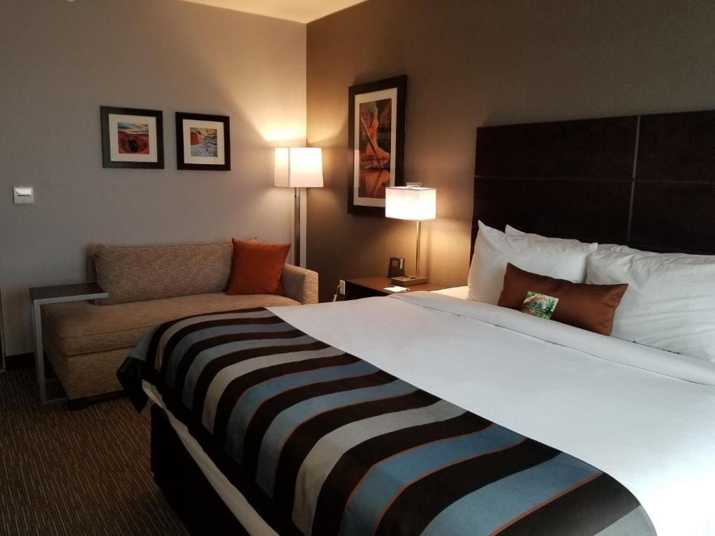 King Room with Sofa Bed - Non-Smoking room - Image 1
