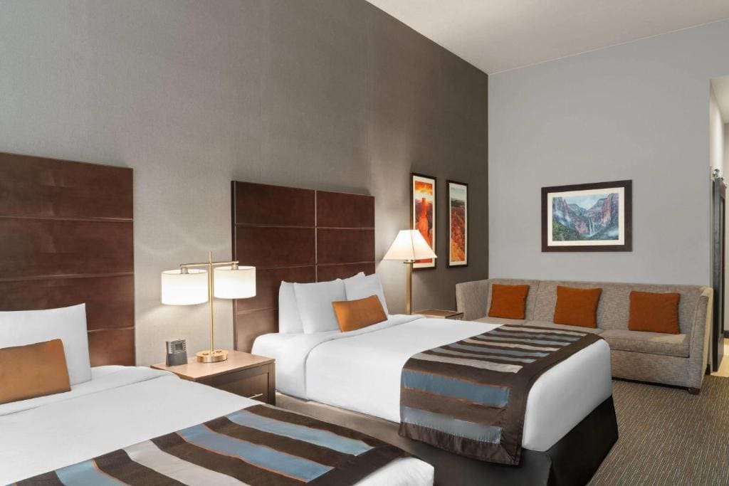 King Room with Sofa Bed - Non-Smoking room - Image 3