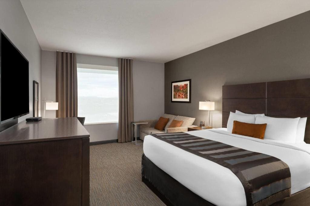 Superior King Room - Non-Smoking room - Image 2