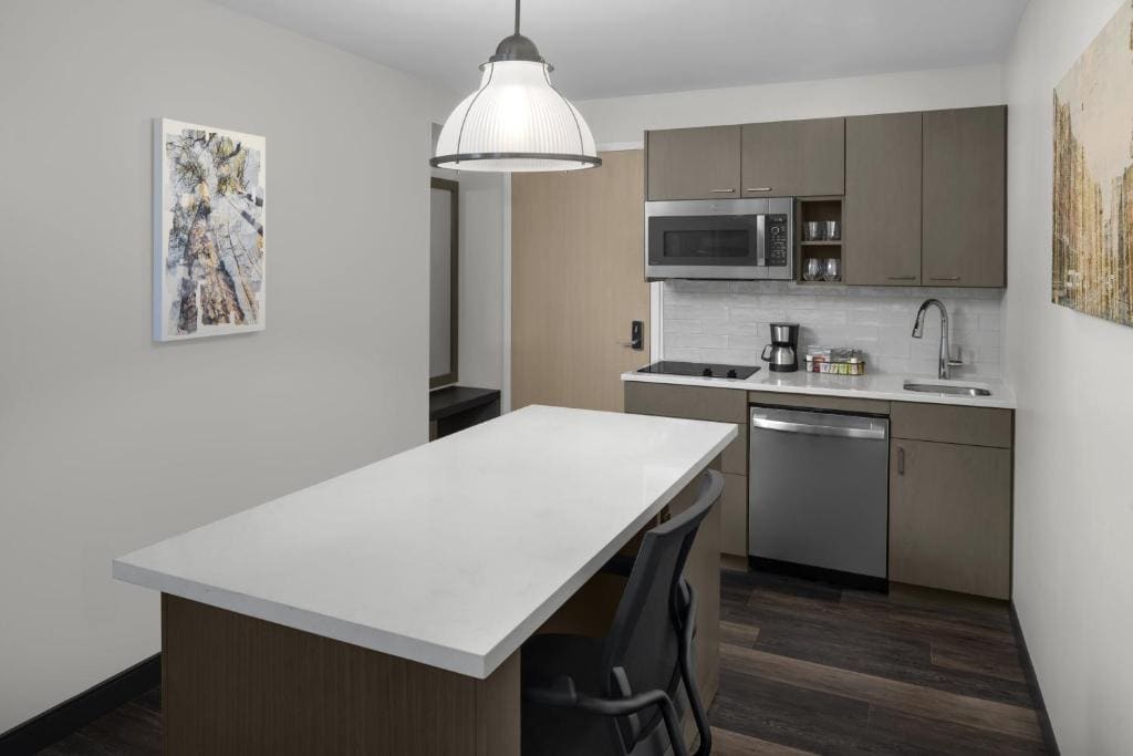 Studio Suite with Sofa Bed and Kitchen and City View room - Image 2