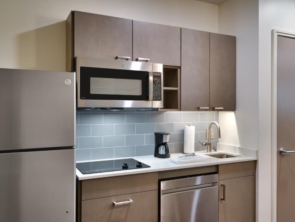One-Bedroom King Suite with Sofa Bed and Kitchen room - Image 2